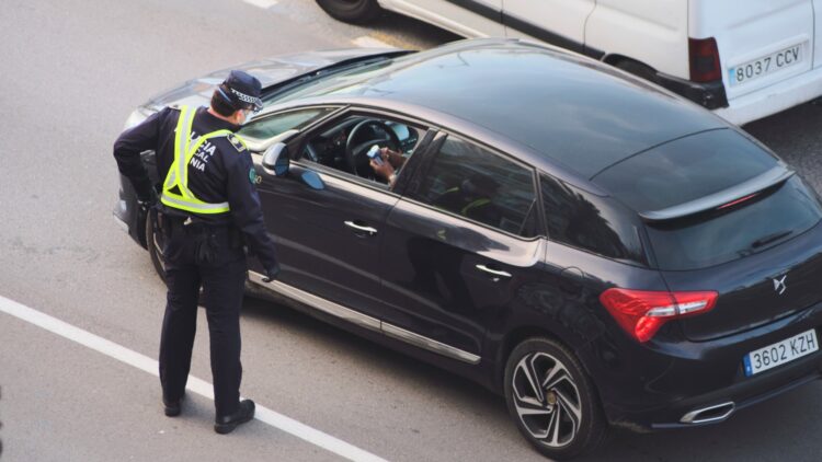 Si no pagas la multa al momento, te quitan el carnet de conducir: este país ha endurecido sus leyes 1 Si no pagas la multa al momento, te quitan el carnet de conducir