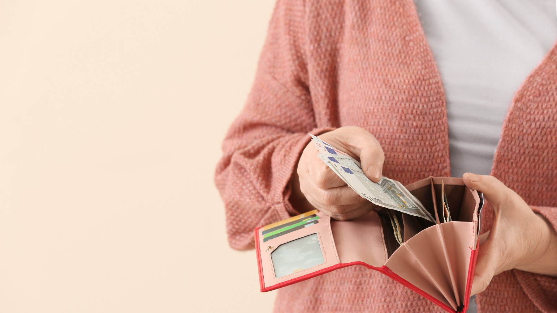 Confirmado: esto es lo que cobra una viuda en 2025 y los requisitos que exige la Seguridad Social para recibir la pensión