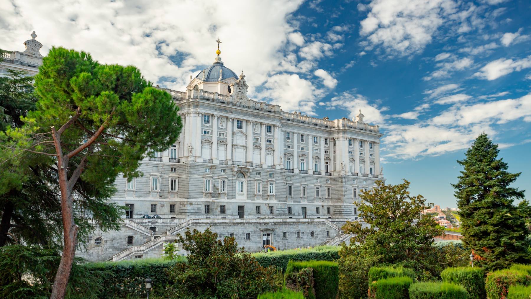 Puente de Mayo 2025: qué días son festivo en cada comunidad