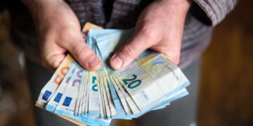 Confirmado: el SEPE lanza una nueva ayuda de 11.520 euros de golpe