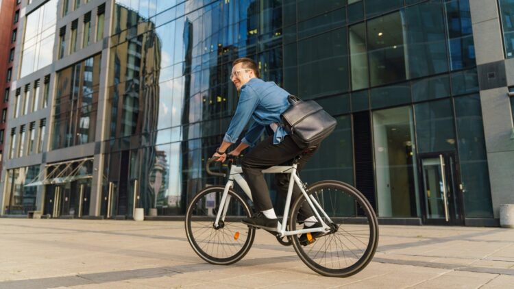 Nueva ayuda para la movilidad: si vives en Madrid, puedes recibir 400 euros por comprarte una bicicleta nueva 1 Puedes recibir 400 euros por comprarte una bicicleta nueva
