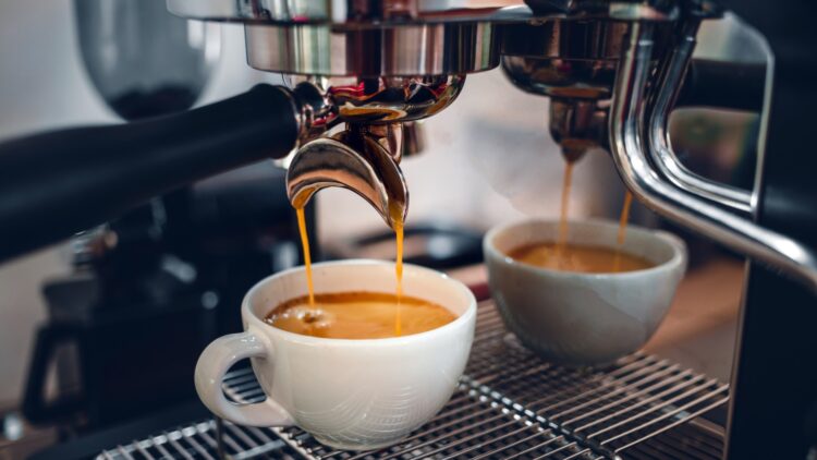 Así es la cafetera viral de Lidl: compatible con otras marcas y a un precio que bate a la Nespresso 1 Así es la cafetera viral de Lidl: compatible con otras marcas