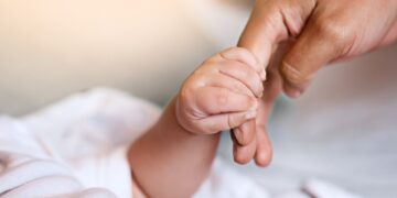 El Ayuntamiento de Alicante lanza un cheque bebé de 300 euros