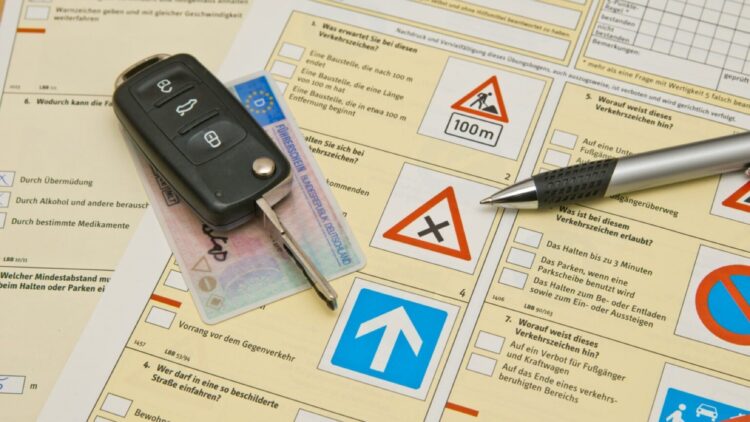 Es oficial: la DGT regalará dos puntos extra en el carnet de conducir a todos aquellos que sigan estos pasos 1 La DGT regalará dos puntos extra en el carnet de conducir