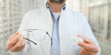 Nueva ayuda del Gobierno: subvencionará las gafas y las lentillas