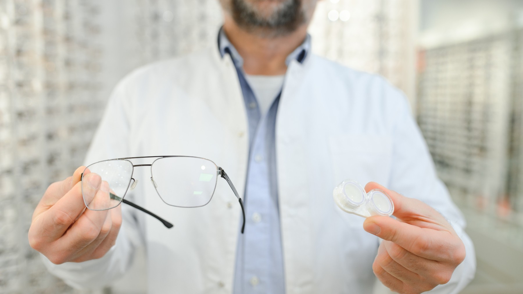 Nueva ayuda del Gobierno: subvencionará las gafas y las lentillas