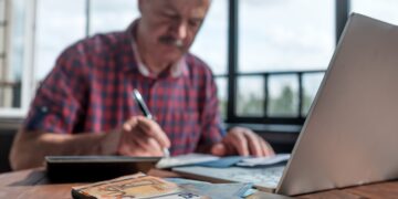 Los requisitos para poder trabajar y cobrar la jubilación al mismo tiempo