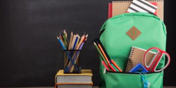 Las familias gallegas podrán recibir ayudas para comprar material escolar