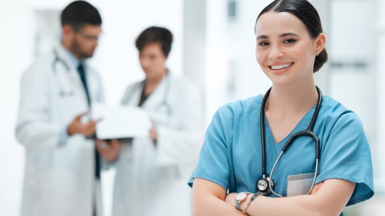 Un experto lo confirma: esta es la comunidad donde estudiar Medicina es más barato y donde más plazas hay 1 Esta es la comunidad donde estudiar Medicina es más barato