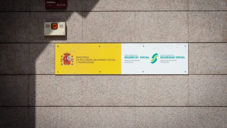 Confirmado: la Seguridad Social puede denegar la pensión máxima, incluso con 50 años cotizados, por este es el motivo 1 La Seguridad Social puede denegar la pensión máxima