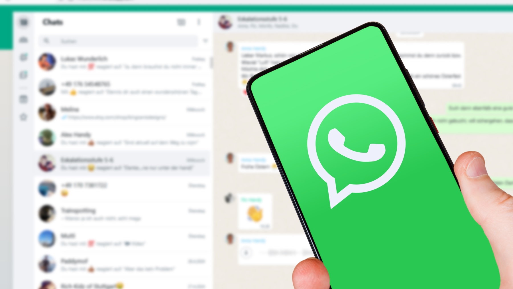 Puedes negarte a que te incluyan en el WhatsApp de la empresa