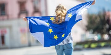 El programa Europa Joven ofrece becas y asesoramiento a los jóvenes