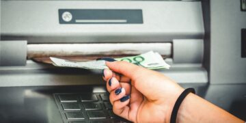 Confirmado: así cambiará la forma de sacar dinero en cajeros