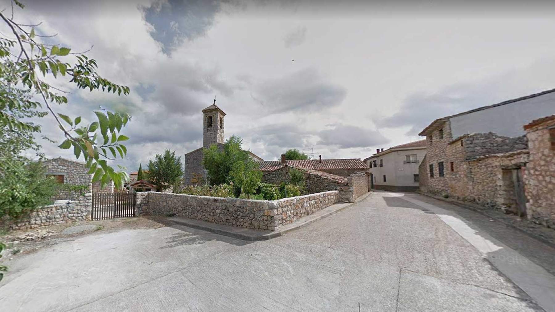 Consigue casa gratis y 1.600 euros de sueldo al mes