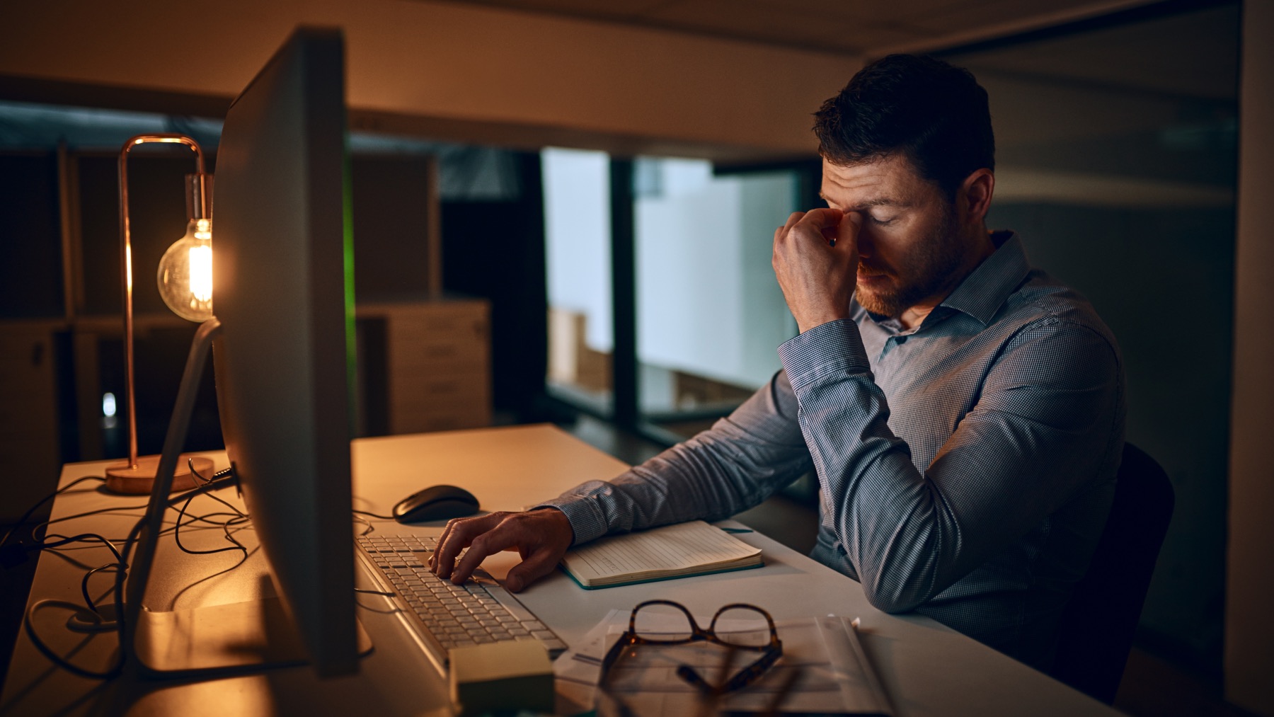 Sí, tu empresa puede obligarte a hacer horas extra