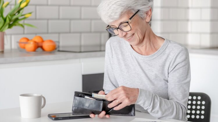 Es oficial: la Seguridad Social te da un extra de 12.000 euros en tu jubilación si cumples con esta condición 1 La Seguridad Social te da un extra de 12.000 euros en tu jubilación