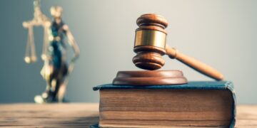 Es denunciada y la Justicia sorprende al absolverla por esta razón