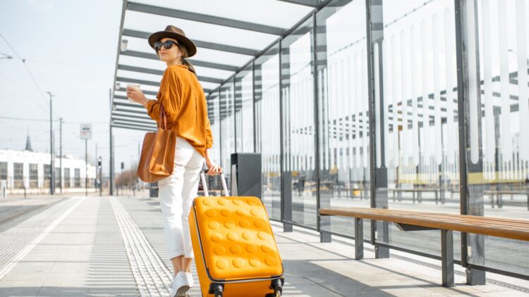 Programa Verano Joven 2025: el Gobierno mantendrá los descuentos para trenes y autobuses este verano 1 Programa Verano Joven 2025: el Gobierno mantendrá los descuentos