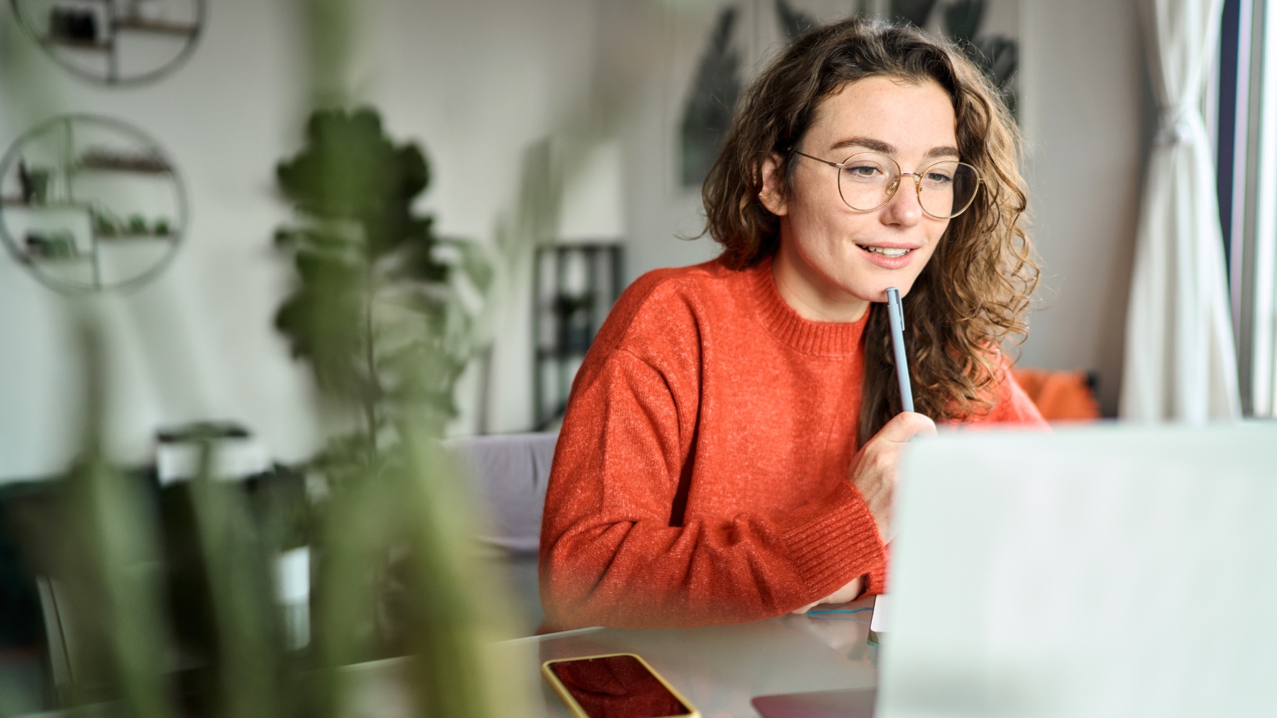 Becas de hasta 2.800€ para jóvenes sin formación