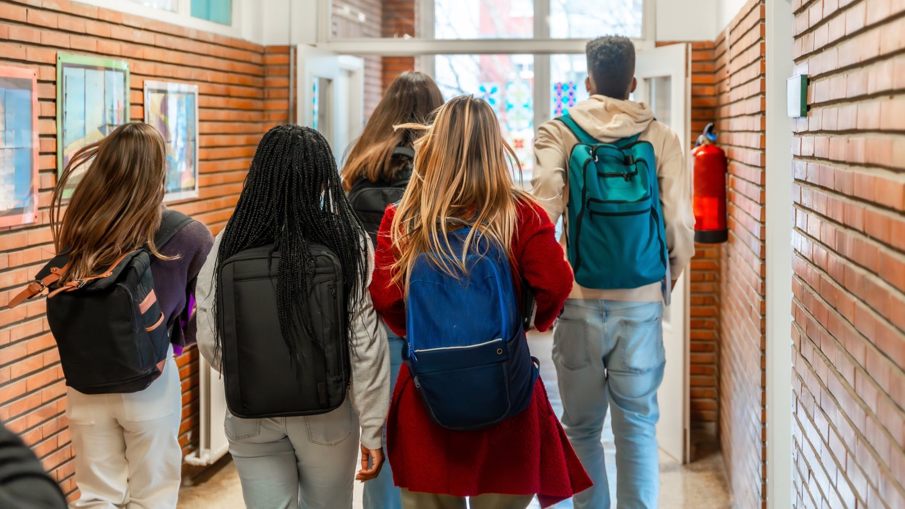 El Gobierno de Aragón aumenta el número de becas de excelencia