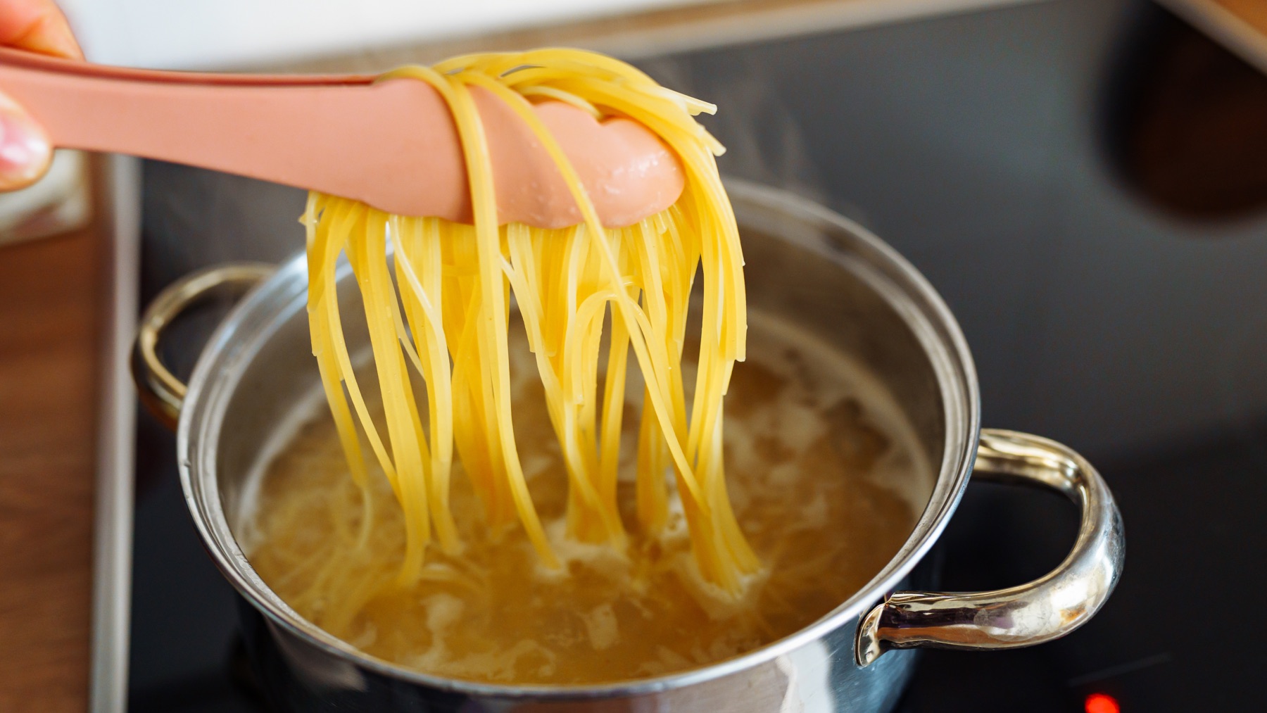 Esto es lo que debes hacer con la pasta antes de comerla