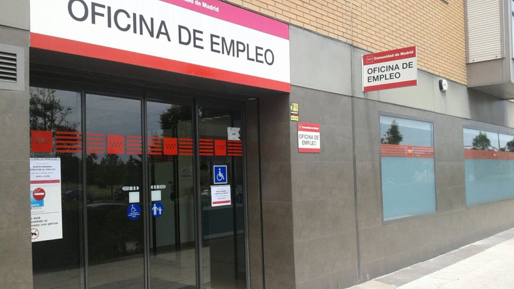 El SEPE lo hace oficial: si estás en excedencia voluntaria, solo puedes cobrar el paro en estos 2 supuestos.