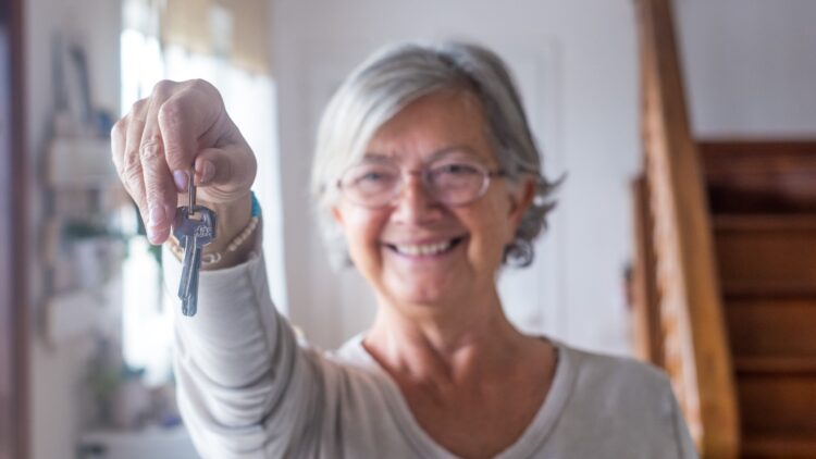 Buenas noticias para los madrileños: estos pensionistas recibirán una ayuda para el alquiler de 525 euros 1 Pensionistas recibirán una ayuda para el alquiler de 525 euros