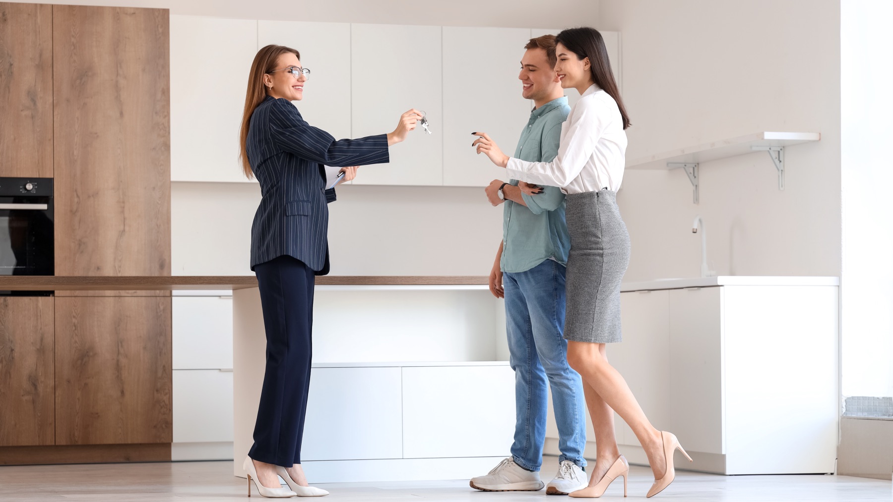 Estas ayudas del Gobierno te permitirán irte por fin de casa