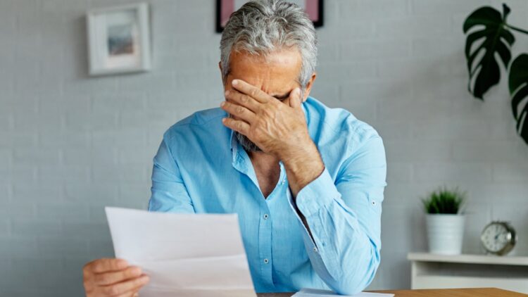 Alerta de la Seguridad Social: estas cartas que están llegando a los hogares españoles son falsas y esto es lo que buscan 1 Estas cartas que están llegando a los hogares españoles son falsas