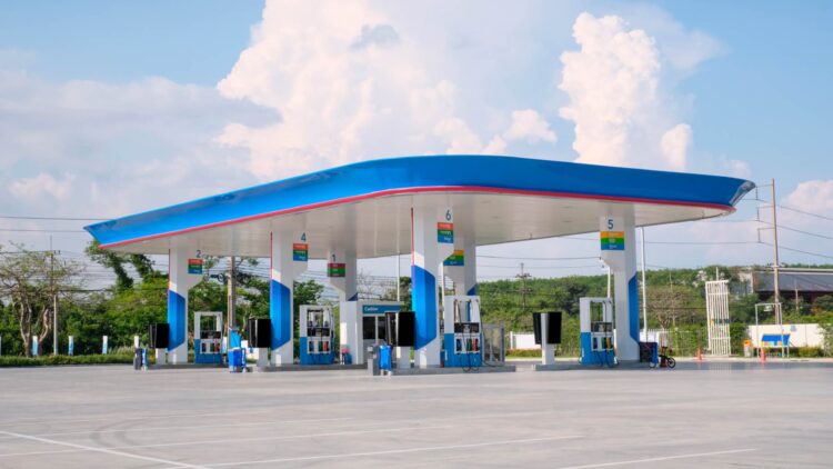 Adiós a las dudas: el mejor mecánico de España explica cómo le afecta al motor de tu coche la gasolina 'low cost' 1 Cómo le afecta al motor de tu coche la gasolina 'low cost'