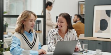 Becas de hasta 1.100 euros al mes que da la Fundación SEPI