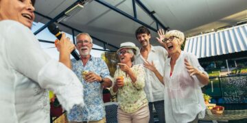 La Comunidad de Madrid lanza un Carnet Senior