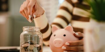 Si ahorras este dinero al mes, harás un buen colchón