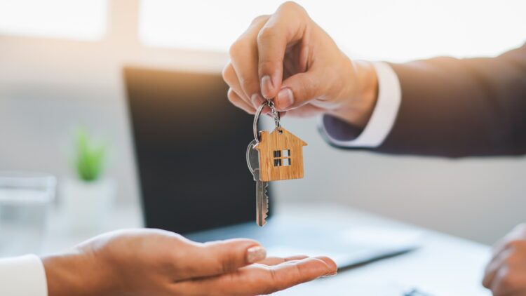 Ni préstamos ni hipotecas: Madrid, Andalucía y Valencia, entre las comunidades que impulsan este tipo de transferencia inmobiliaria 1 Las comunidades que impulsan este tipo de transferencia inmobiliaria