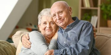 Deben hacer los mayores de 60 años para mejorar su casa