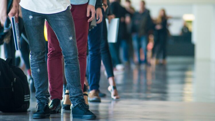 Alerta del SEPE: estas son las consecuencias que puede tener para la empresa y el trabajador el "me arreglas el paro y me voy" 1 La empresa y el trabajador el "me arreglas el paro y me voy"