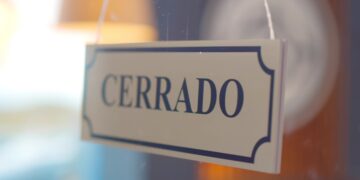 Es oficial: esta conocida marca de ropa juvenil cierra