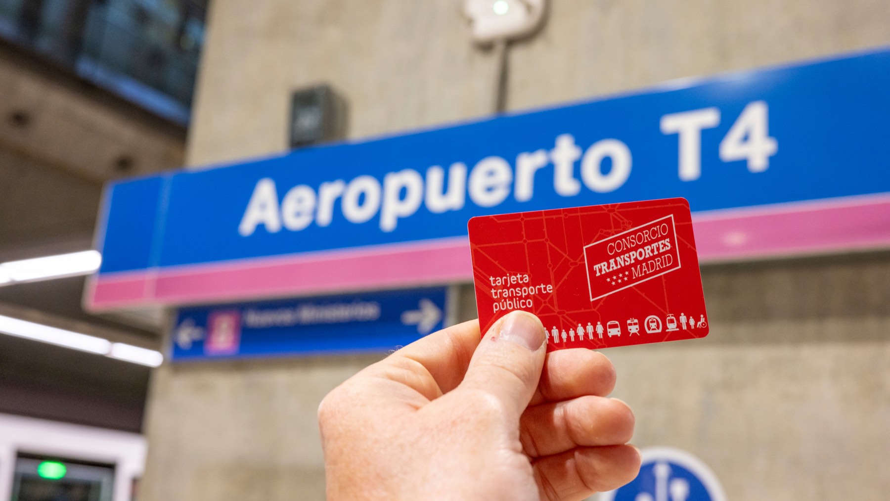 Ayuso lanza un nuevo abono transporte con viajes ilimitados