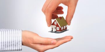 Así puedes donar tu casa a tus hijos y seguir viviendo en ella