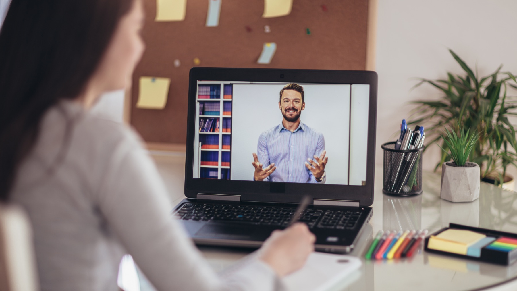 El SEPE lanza cursos online gratis en tecnología