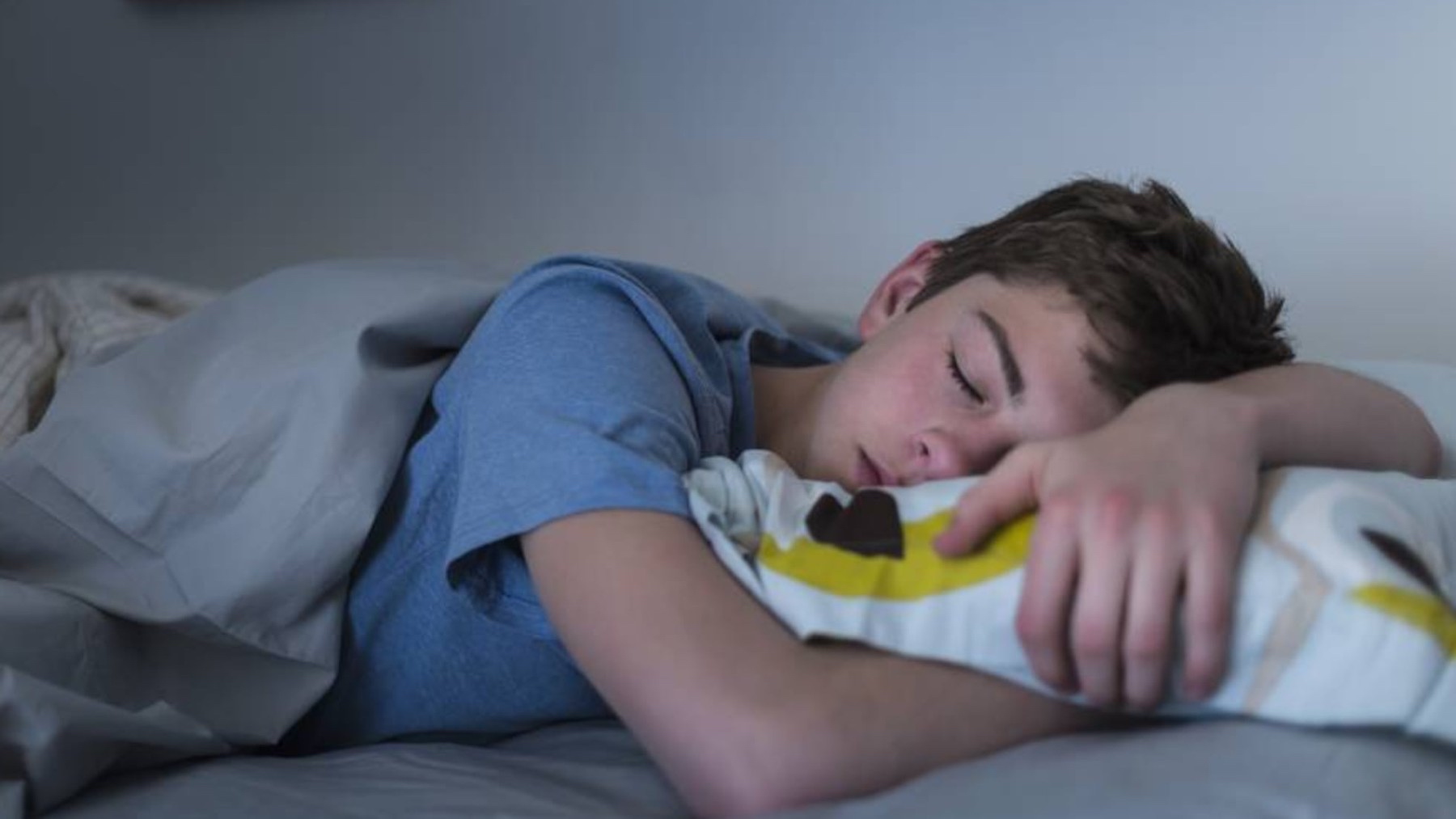 Adolescentes deberían estar durmiendo unas nueve horas