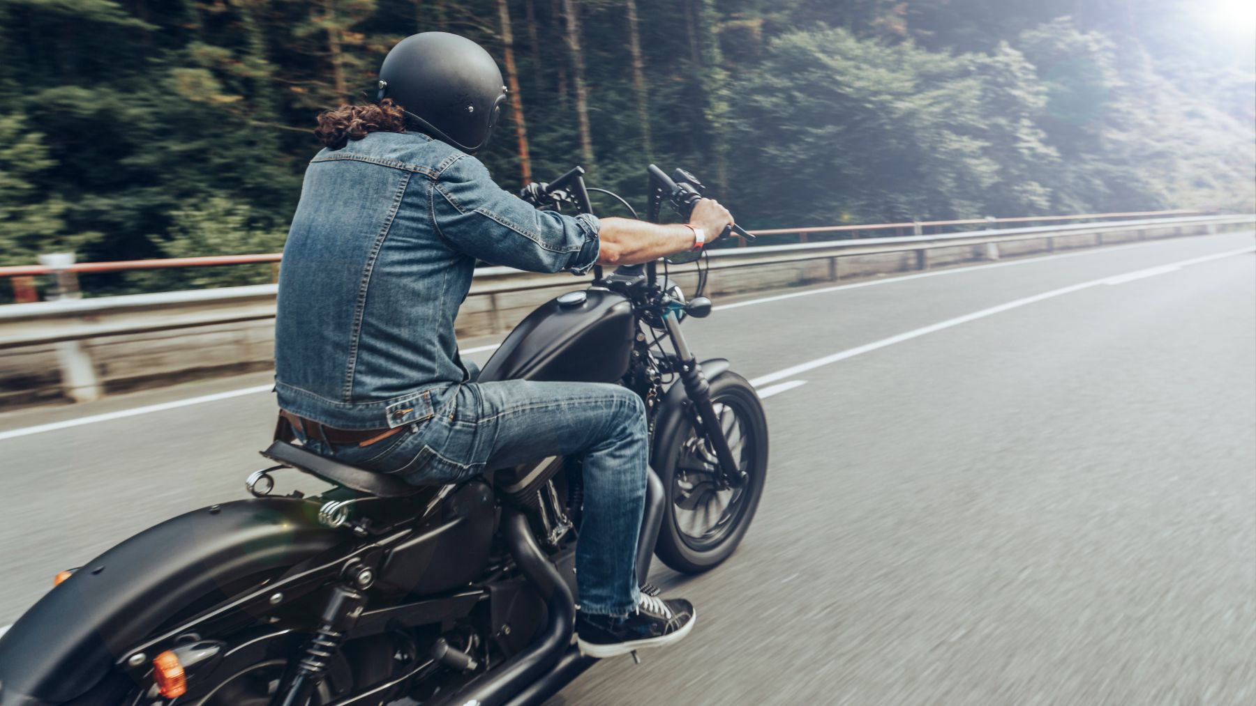 Los 8 errores más comunes en la conducción que cometen los motoristas