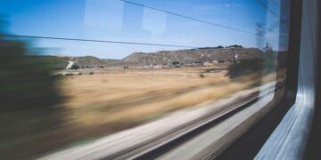 Los puntos negros de las ventanas del tren no son una cuestión de estilo