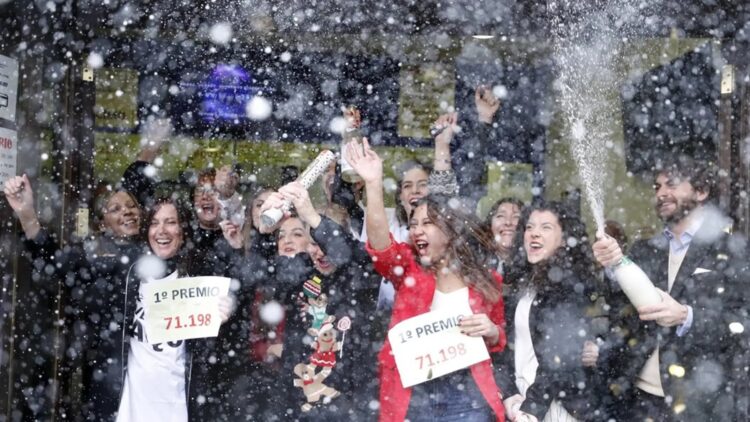 Alerta de la OCU: estos son los errores más comunes que te pueden dejar sin tu premio de la Lotería de Navidad 1 Alerta de la OCU: estos son los errores más comunes que te pueden dejar sin tu premio de la Lotería de Navidad