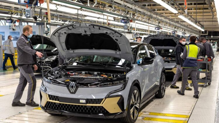 Es oficial: la Comisión Europea lanza un nuevo paquete de medidas para revolucionar el sector del automóvil.