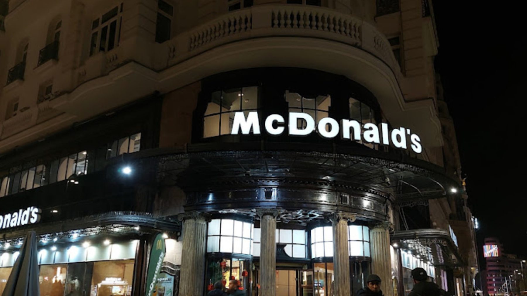 Tener abierto el McDonald's más importante de Madrid