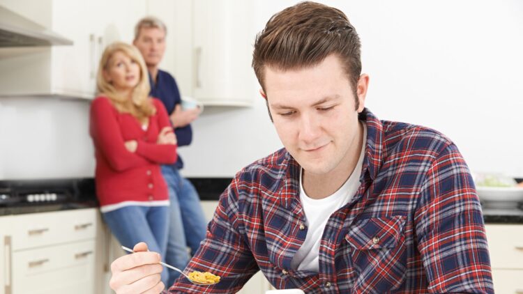 Ni emancipado ni clase media: esta es la realidad social de quienes no tienen casa propia, según una experta.